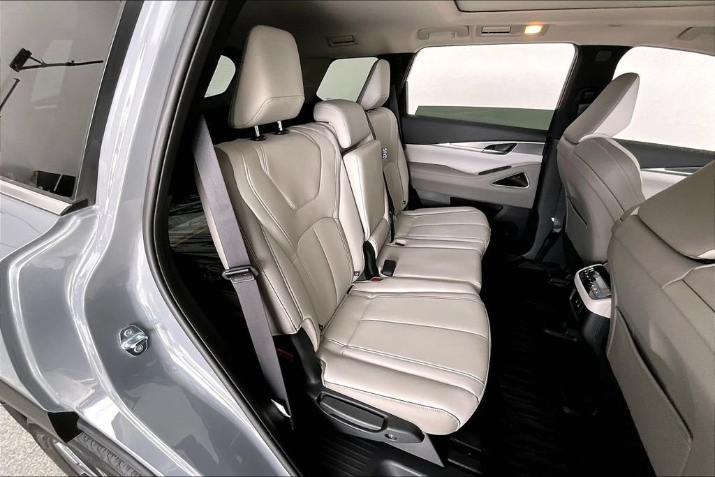 New 2027 INFINITI QX60 Luxe w/ Cargo Package FWD image 9