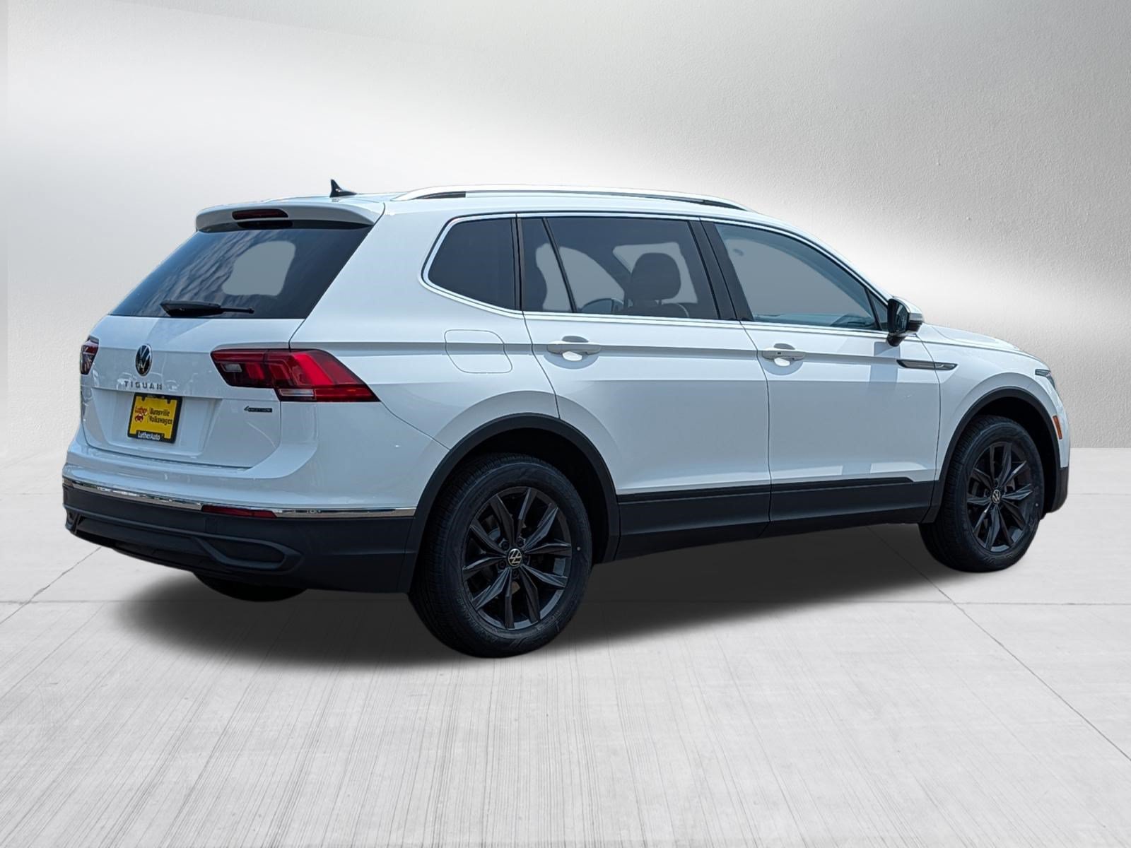 Used 2022 Volkswagen Tiguan SE AWD/4WD image 7