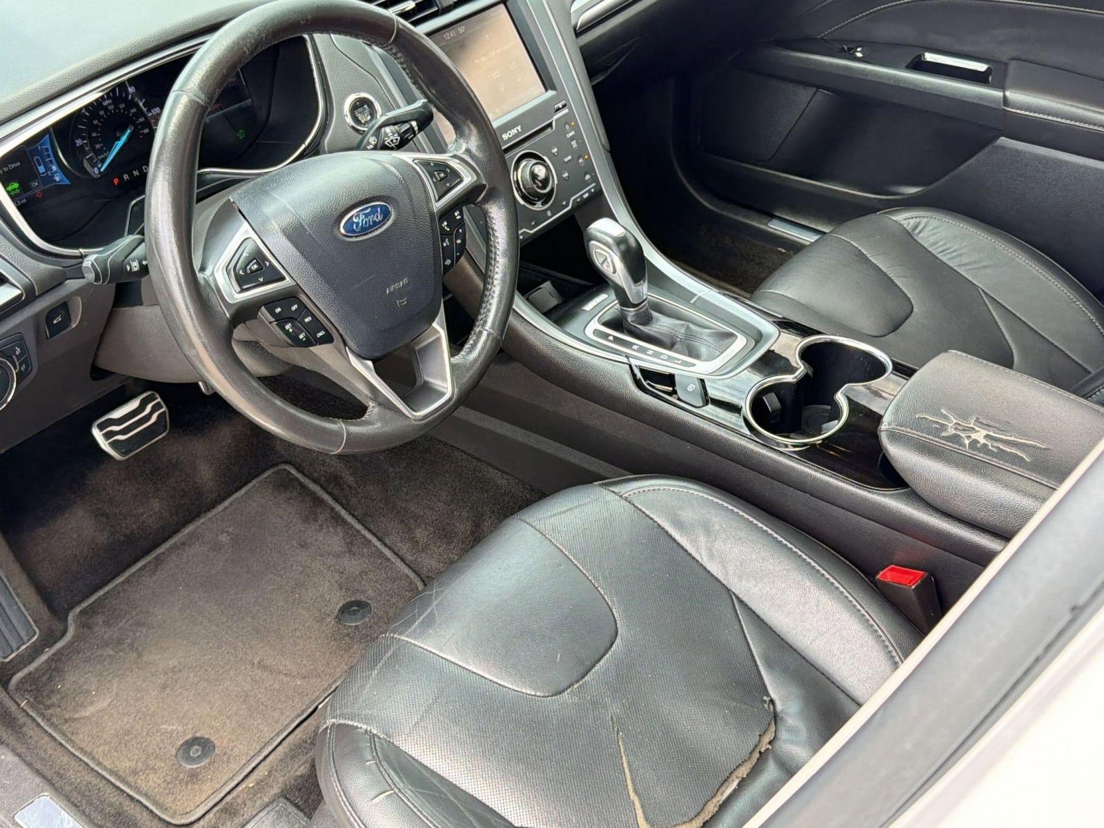 Used 2014 Ford Fusion Titanium FWD image 4