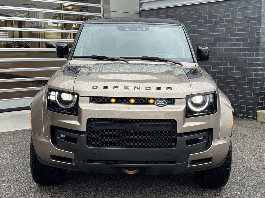New 2026 Land Rover Defender 110 AWD/4WD image 2
