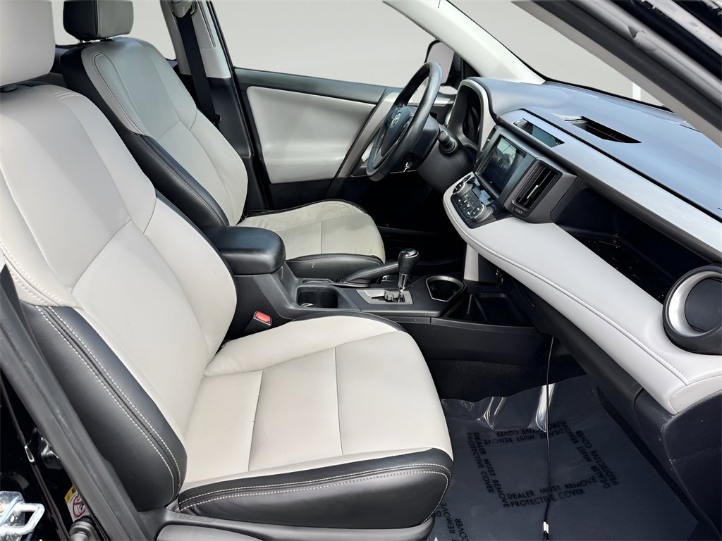 Used 2018 Toyota RAV4 XLE image 25