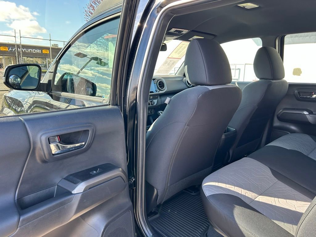 Certified 2022 Toyota Tacoma TRD Sport w/ Black Out Package (TMS) AWD/4WD image 11