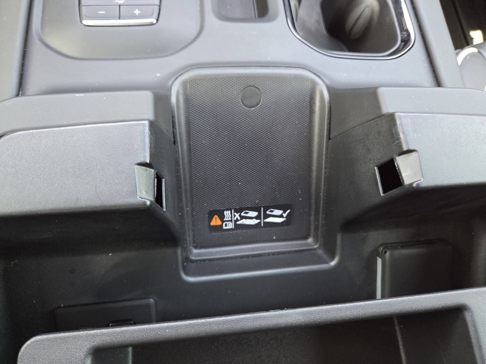 Used 2024 GMC Sierra 2500 AT4X AWD/4WD image 13