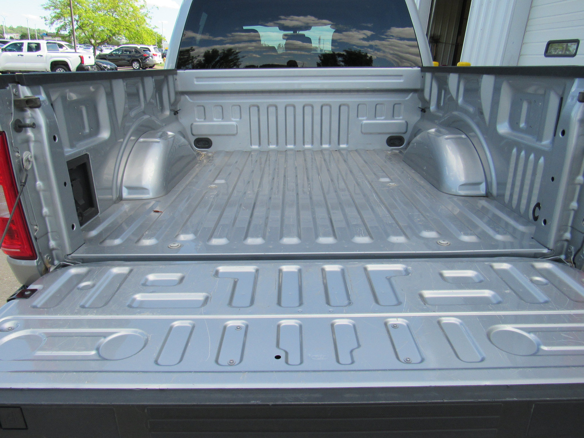 Used 2022 Ford F150 XLT w/ Equipment Group 302A High AWD/4WD image 35