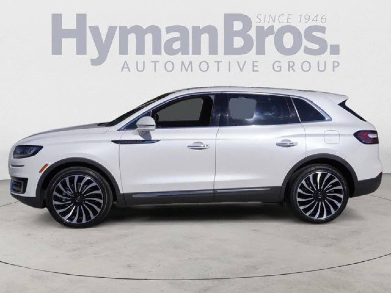 Used 2019 Lincoln Nautilus Black Label AWD/4WD image 2
