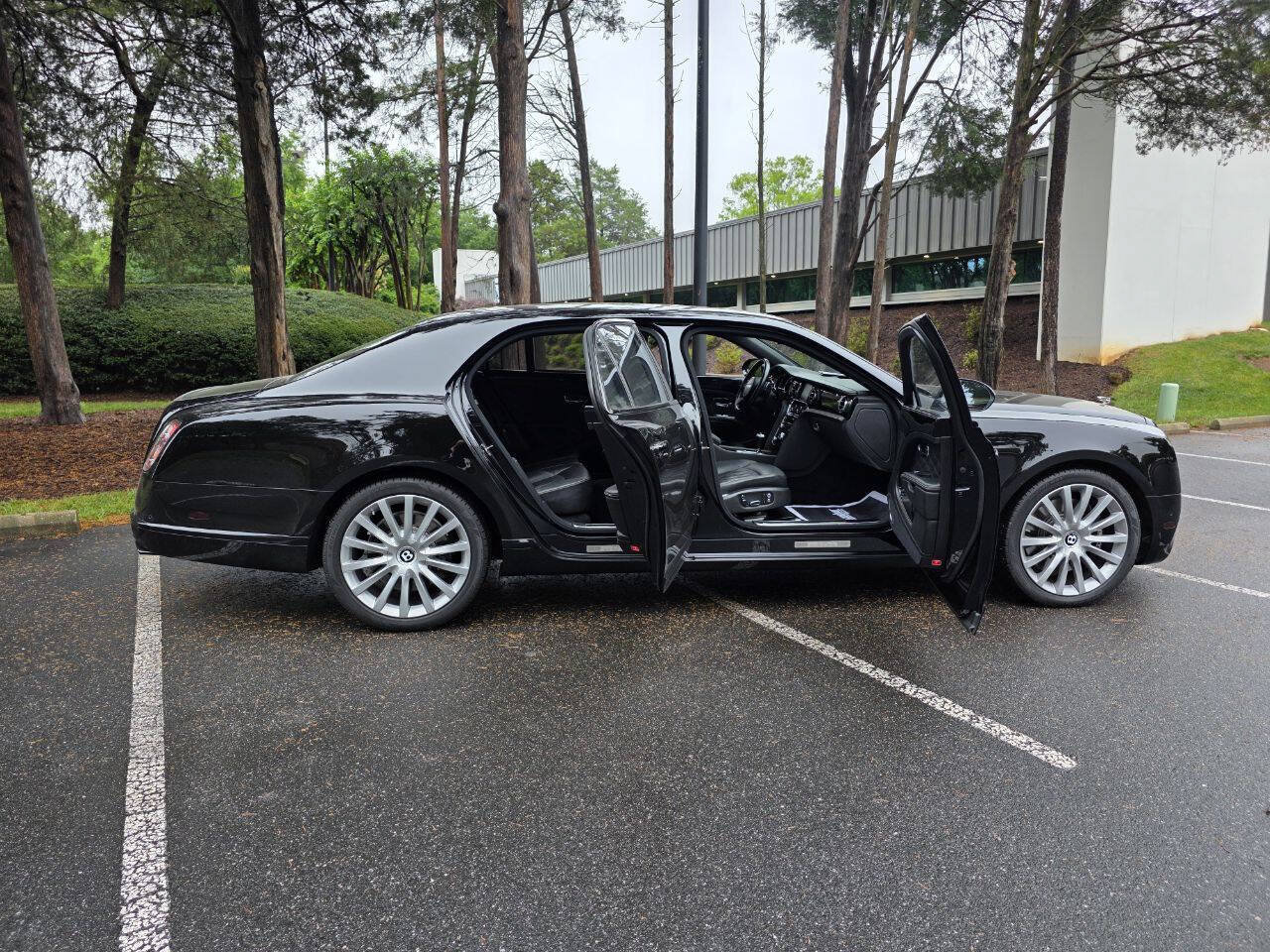 Used 2017 Bentley Mulsanne RWD image 52