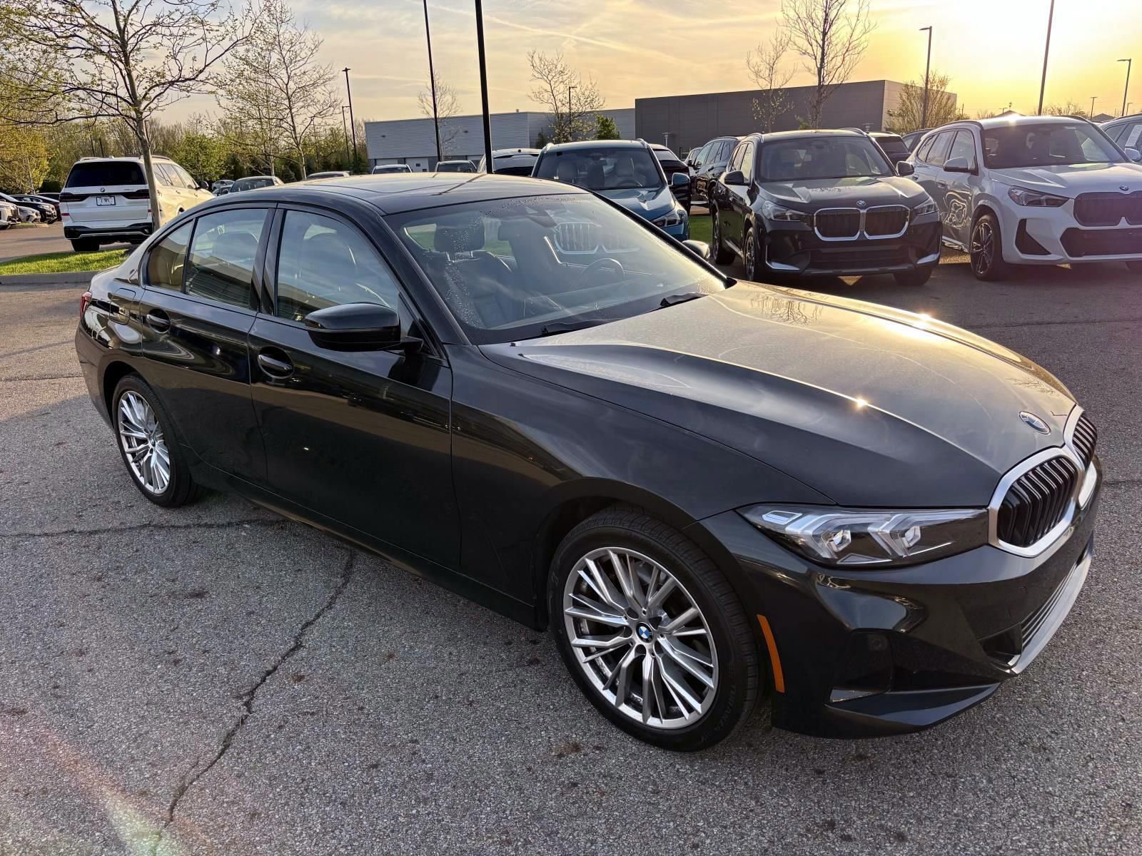 Used 2023 BMW 330i xDrive Sedan w/ Premium Package AWD/4WD image 3