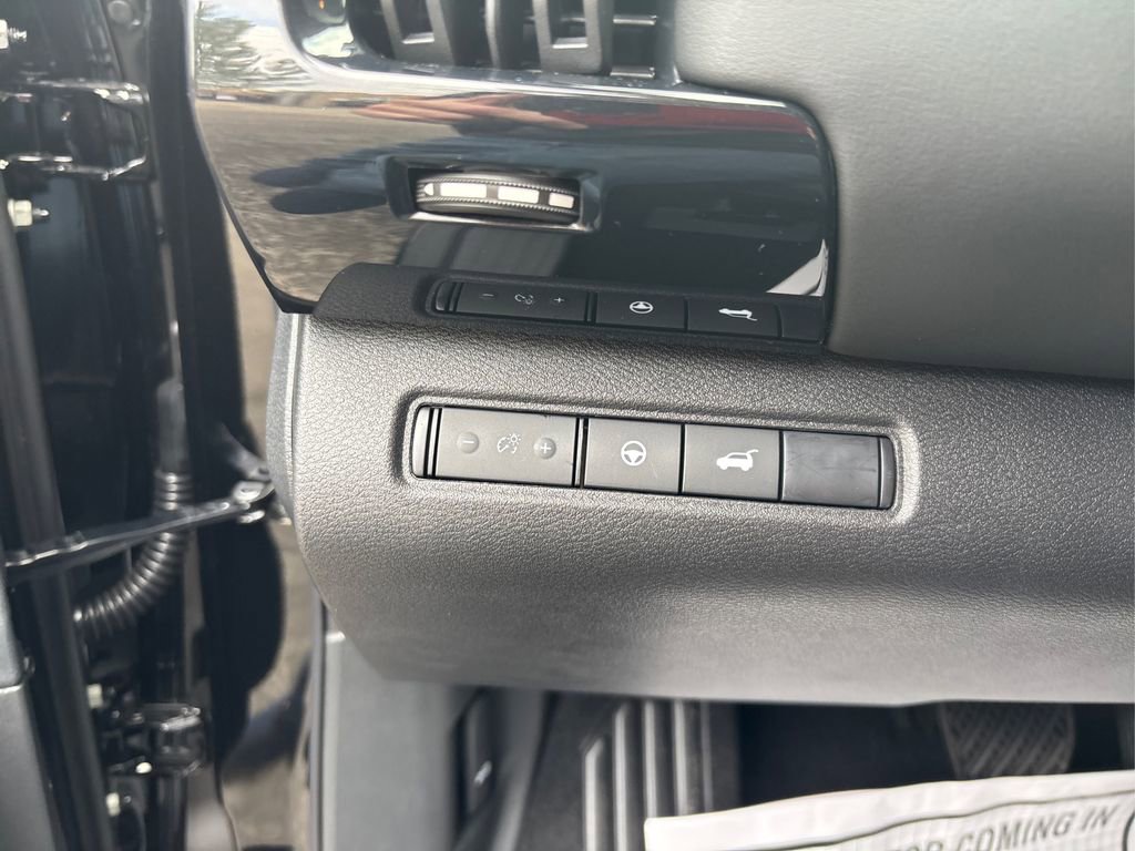 New 2025 Nissan Pathfinder SV w/ Cargo Package image 38