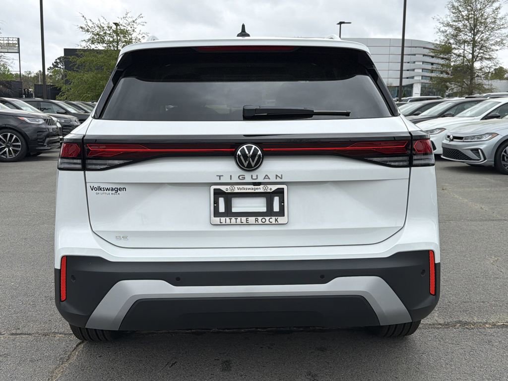 New 2026 Volkswagen Tiguan SE FWD image 4