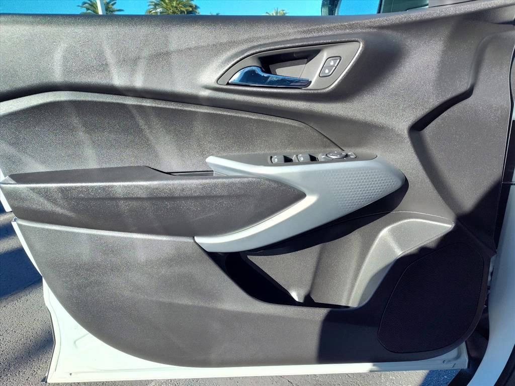 New 2026 Chevrolet Trax RS w/ Sunroof Package image 10