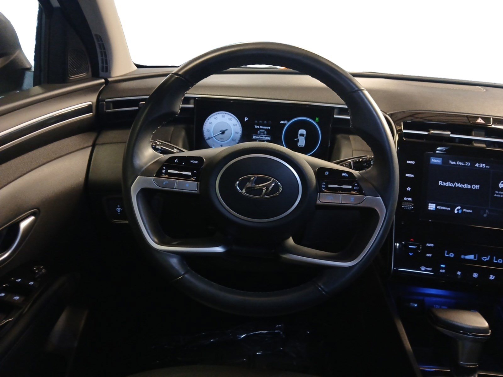 Used 2022 Hyundai Tucson SEL w/ Convenience + Premium Package image 12