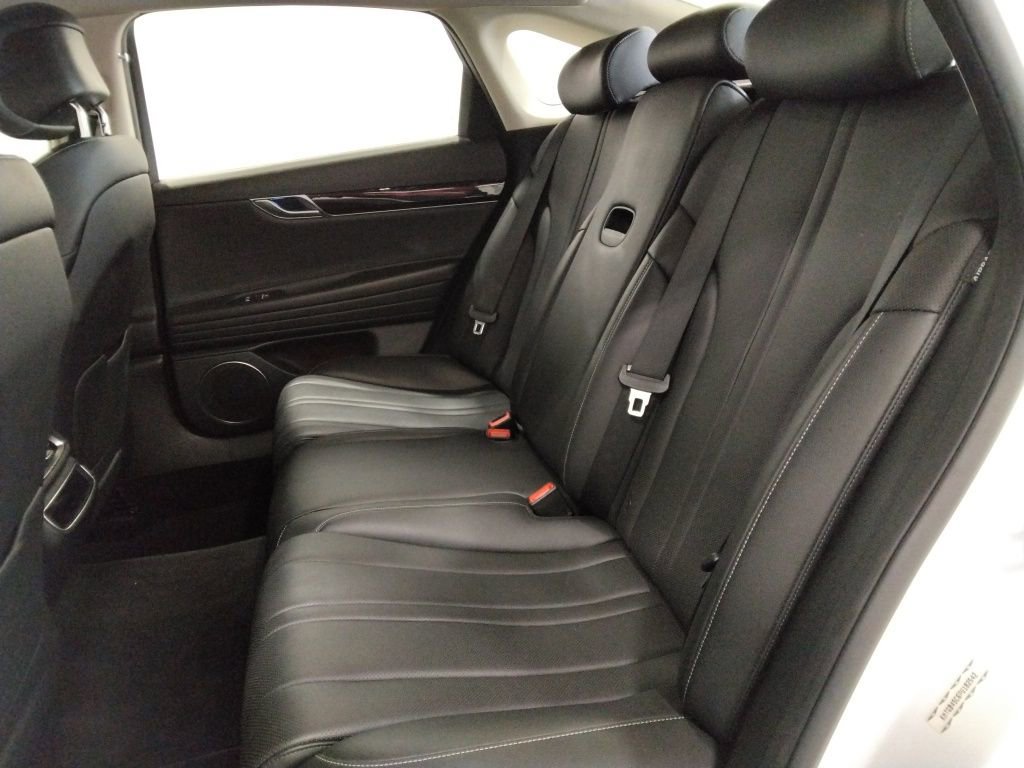 Used 2023 Genesis G80 2.5T image 34