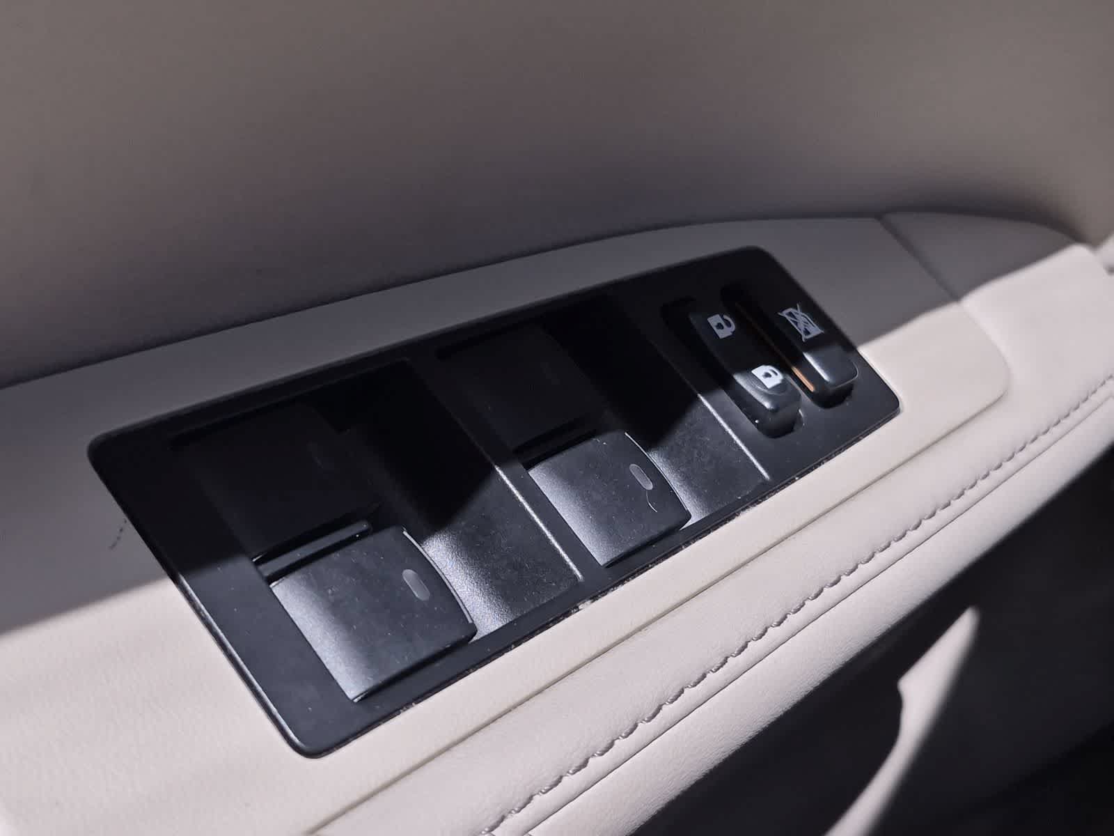 Used 2013 Lexus ES 350 w/ Luxury Pkg FWD image 32