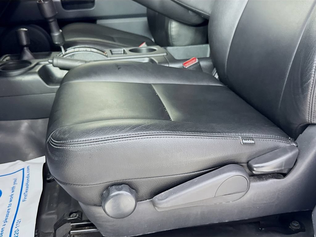 Used 2014 Toyota FJ Cruiser 4WD w/ Convenience Package image 24