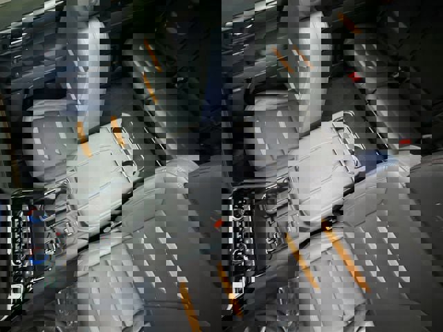 Used 2024 GMC Sierra 1500 AT4 w/ Technology Package image 25