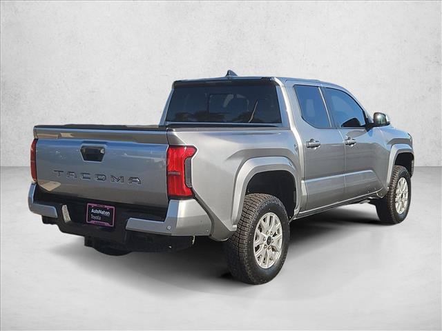 Used 2024 Toyota Tacoma SR5 AWD/4WD image 5