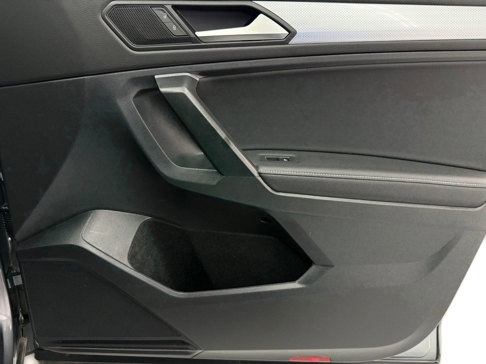 Used 2023 Volkswagen Tiguan S image 22