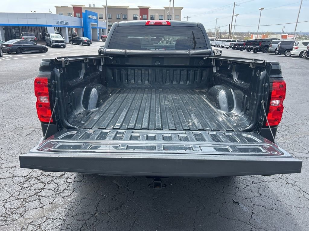 Used 2017 Chevrolet Silverado 1500 LT AWD/4WD image 36