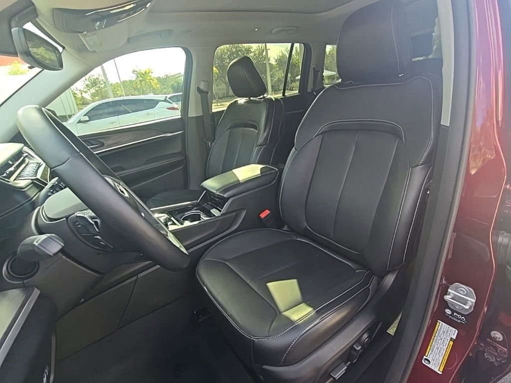 Used 2021 Jeep Grand Cherokee L Limited image 13