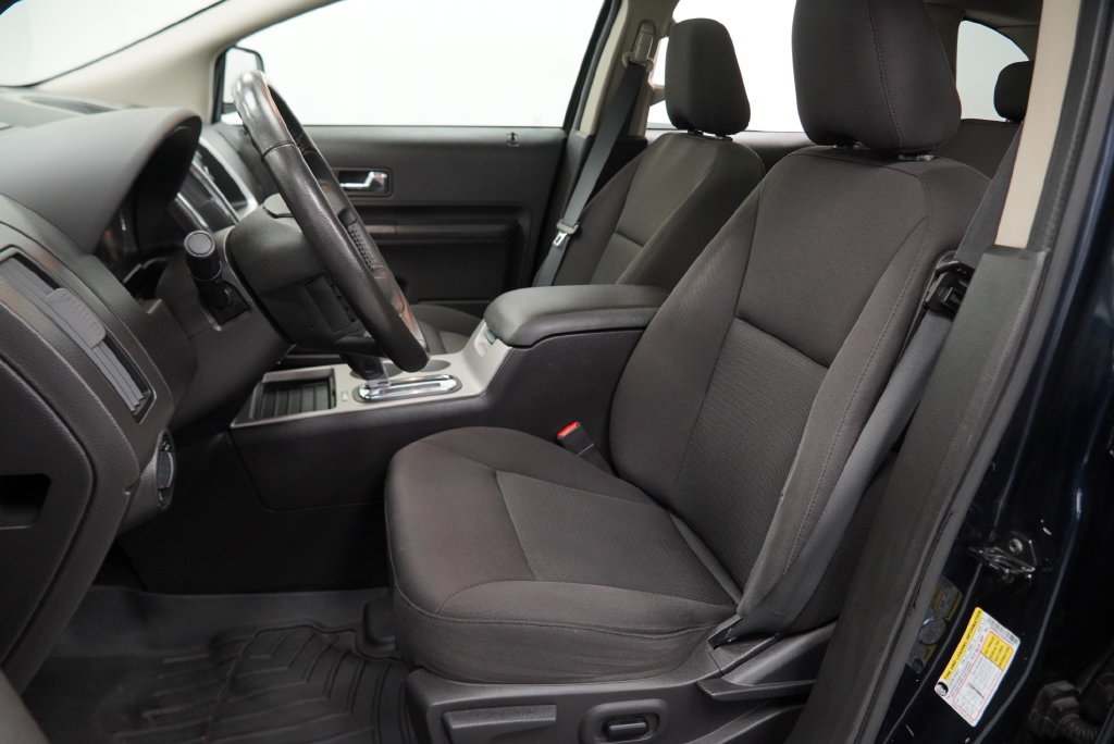 Used 2010 Ford Edge SEL FWD image 4