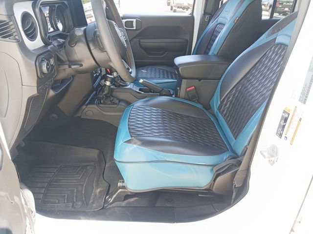 Used 2024 Jeep Wrangler Sport S image 35
