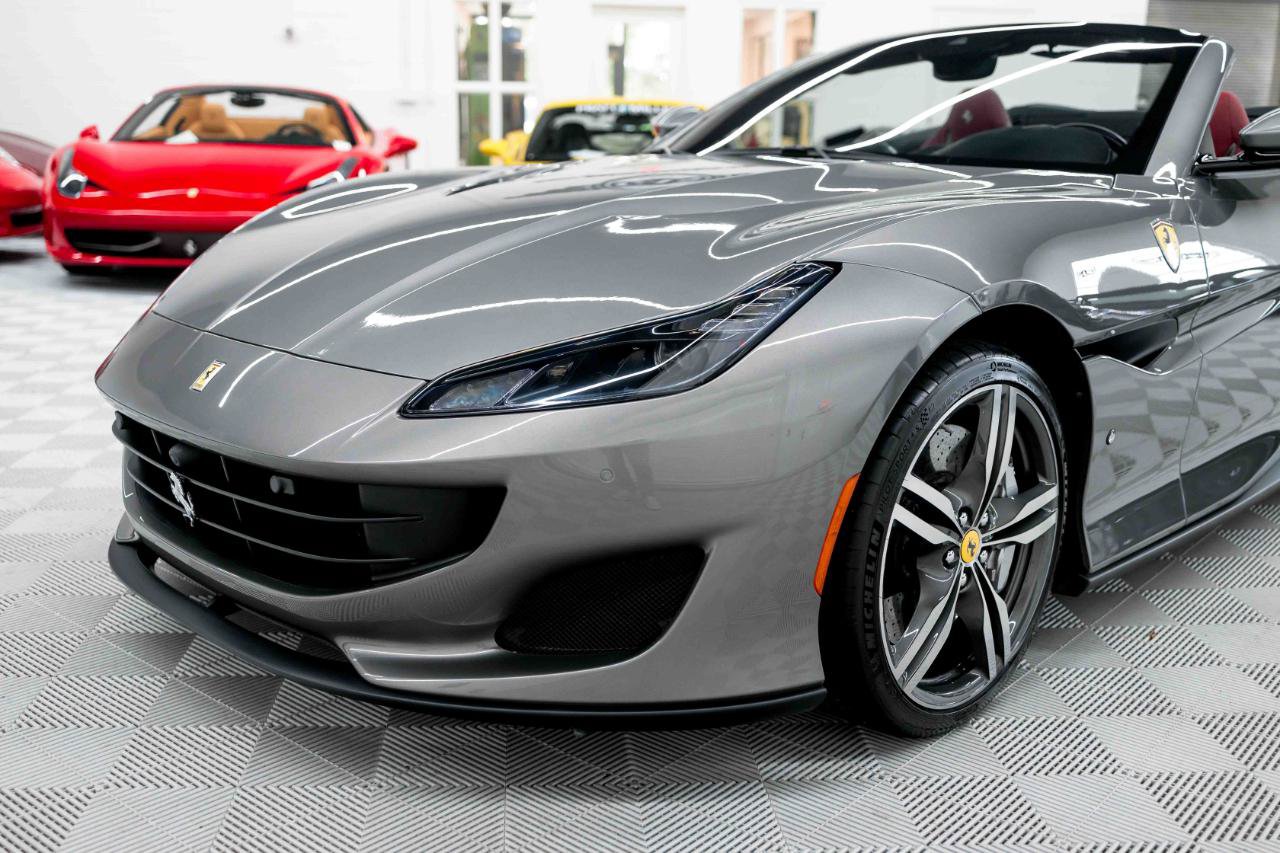 Used 2020 Ferrari Portofino RWD image 22