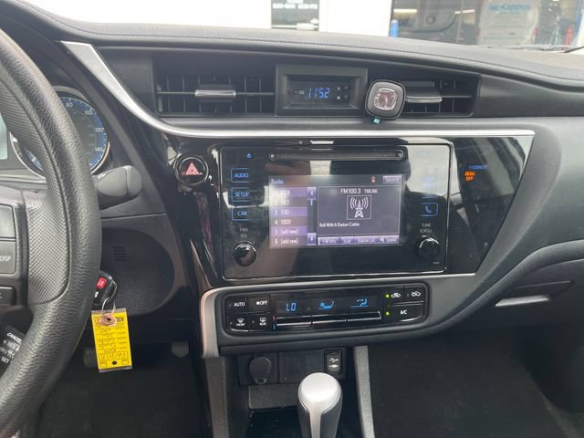 Used 2019 Toyota Corolla LE FWD image 17