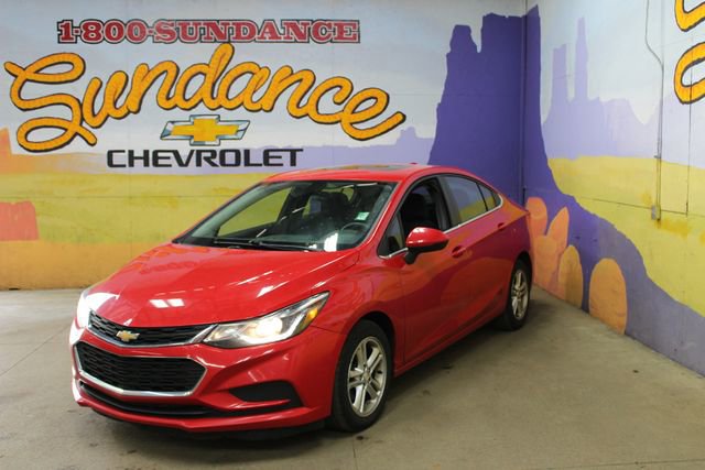 Used 2016 Chevrolet Cruze LT w/ Sun And Sound Package FWD image 2