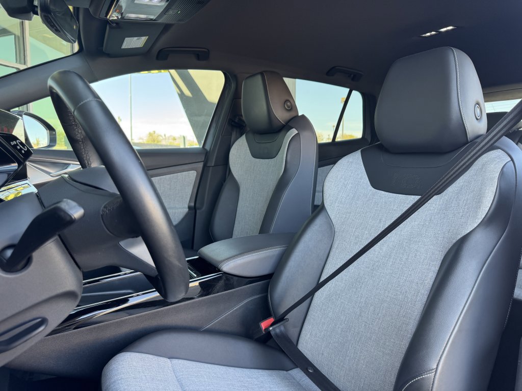 Used 2023 Volkswagen ID.4 Pro image 32