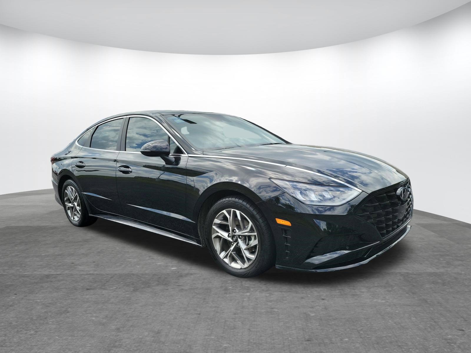 Used 2021 Hyundai Sonata SEL w/ Preferred Accessory Package FWD image 19