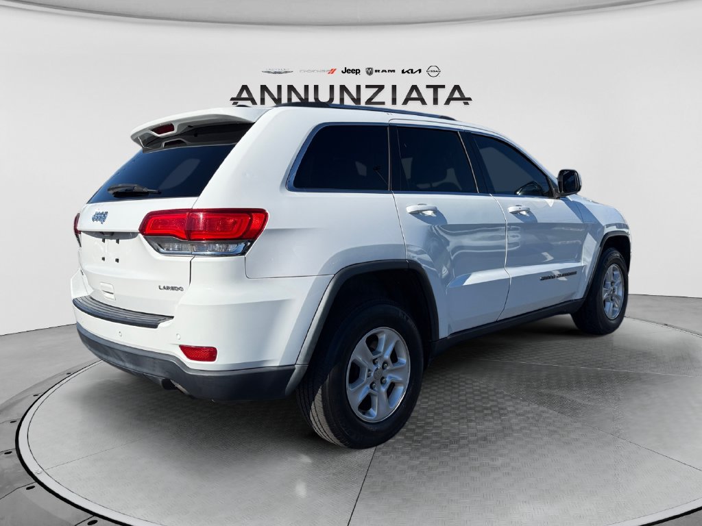 Used 2017 Jeep Grand Cherokee Laredo w/ Quick Order Package 23E AWD/4WD image 5