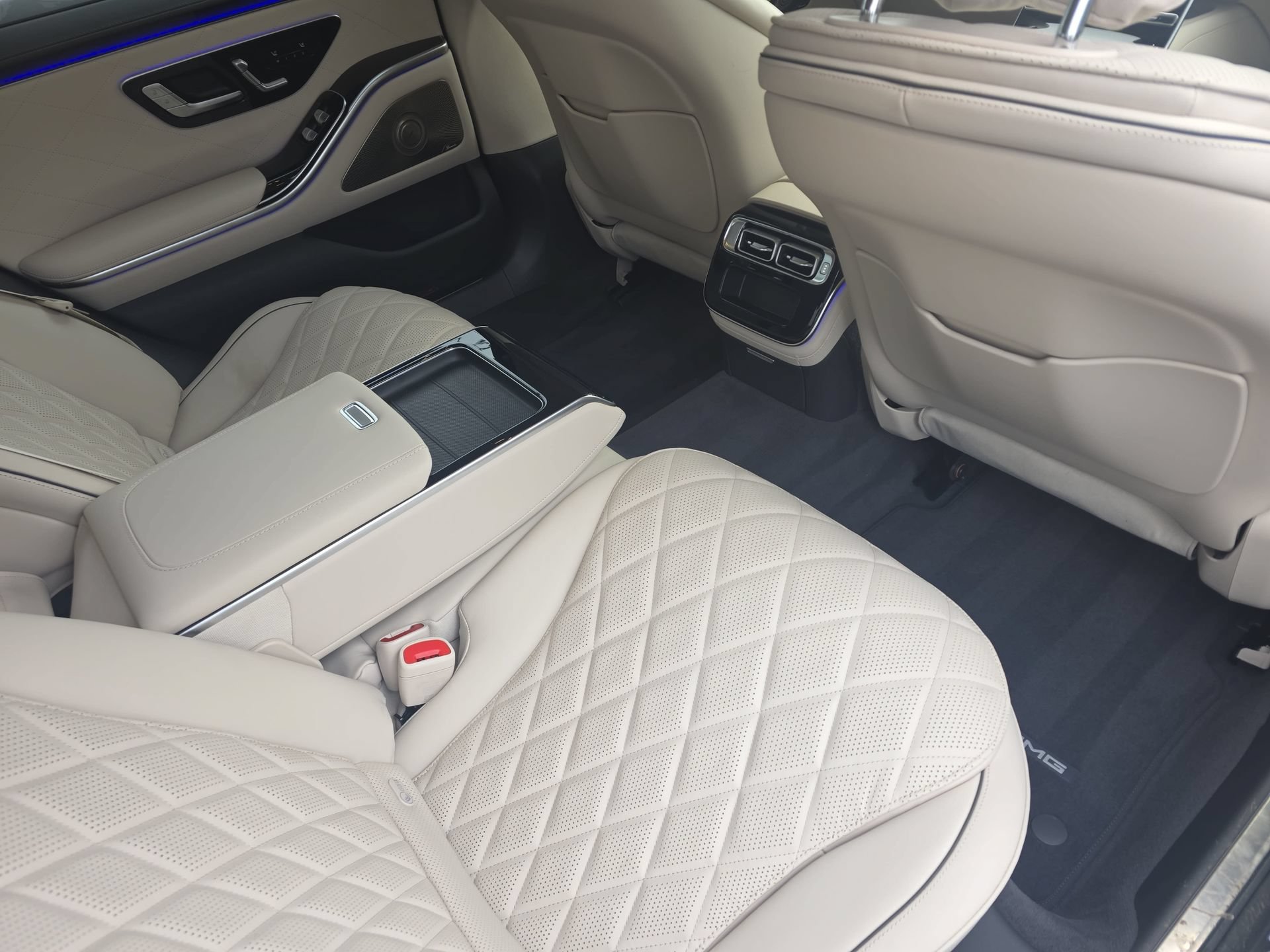 Used 2024 Mercedes-Benz S 580 4MATIC Sedan image 11