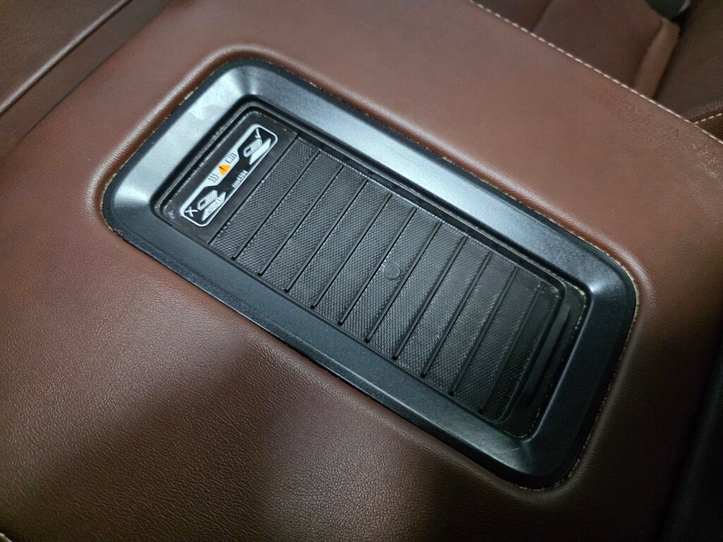 Used 2018 Chevrolet Tahoe Premier AWD/4WD image 21