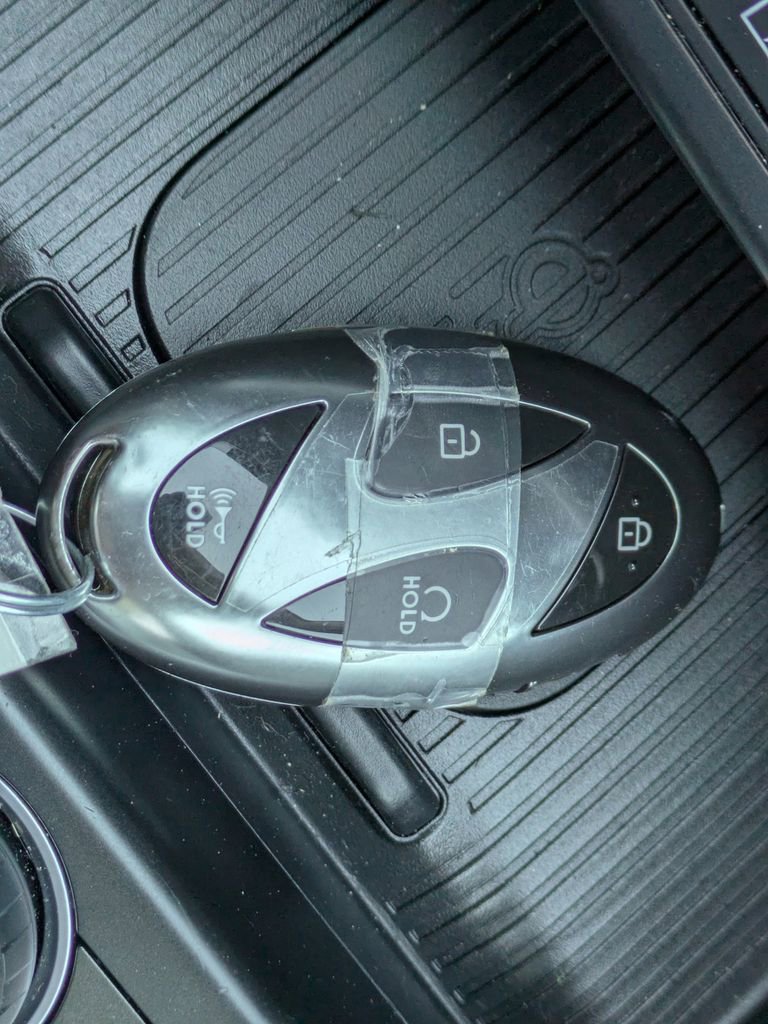 Used 2024 Hyundai Kona Limited image 31