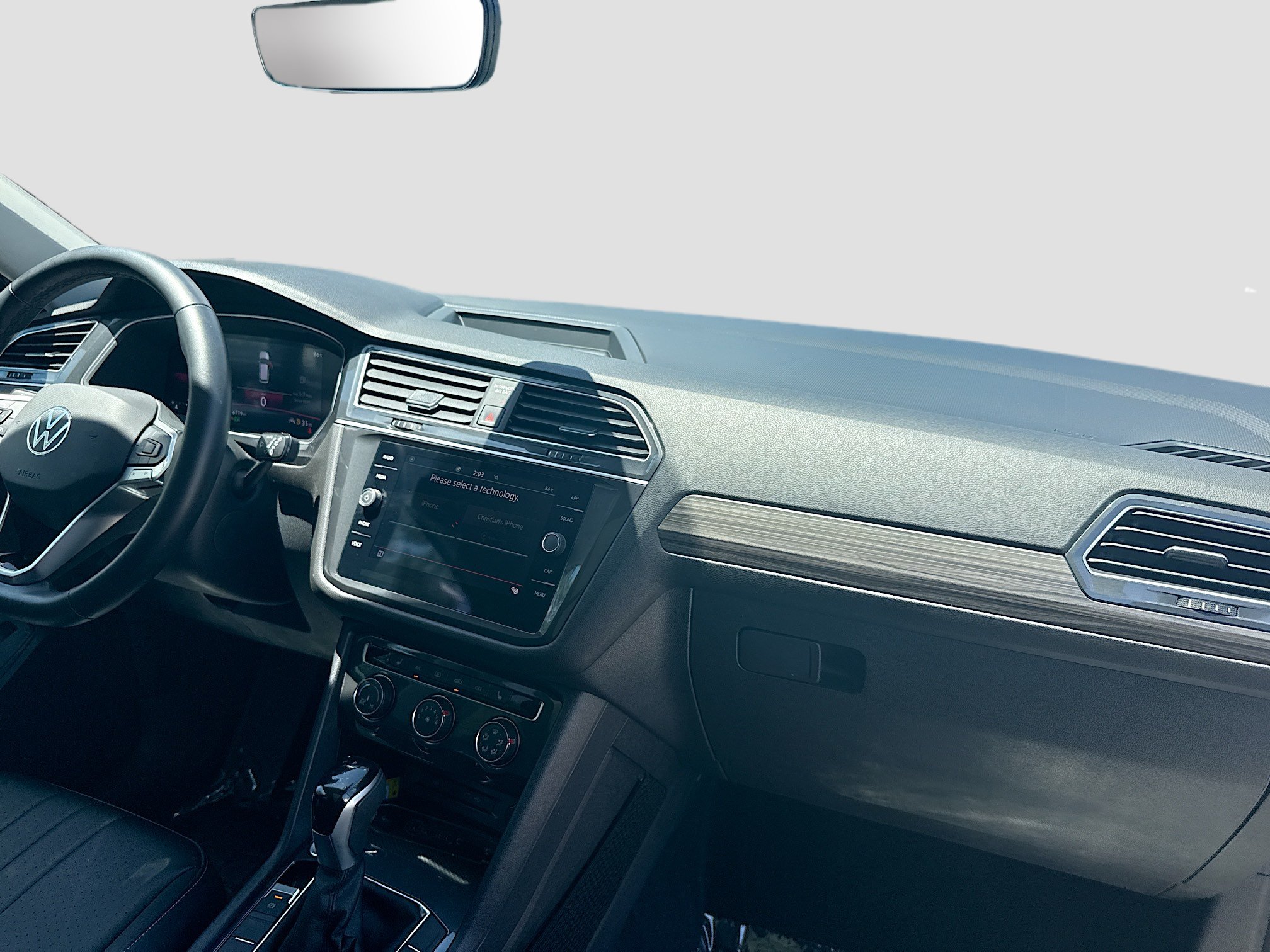 Certified 2024 Volkswagen Tiguan Wolfsburg Edition FWD image 32