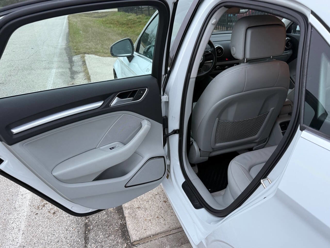 Used 2015 Audi A3 TDI Premium Plus image 19