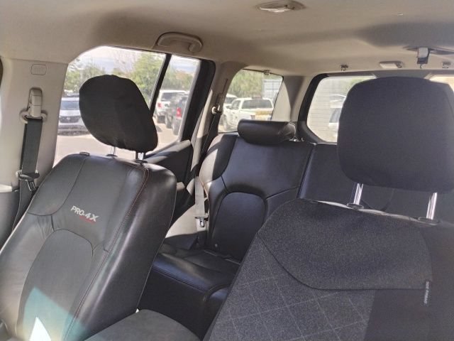 Used 2011 Nissan Xterra PRO-4X w/ Pro-4x Leather Pkg AWD/4WD image 5