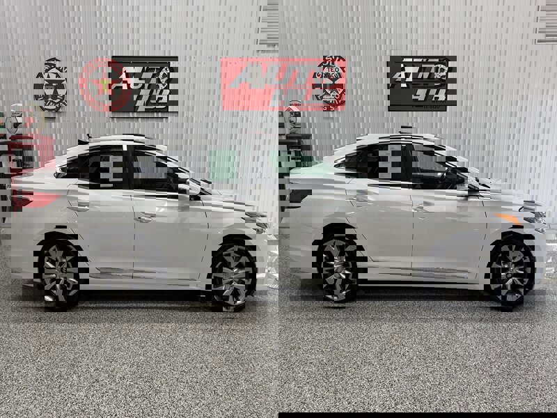 Used 2013 Hyundai Azera GLS w/ Technology Pkg image 3