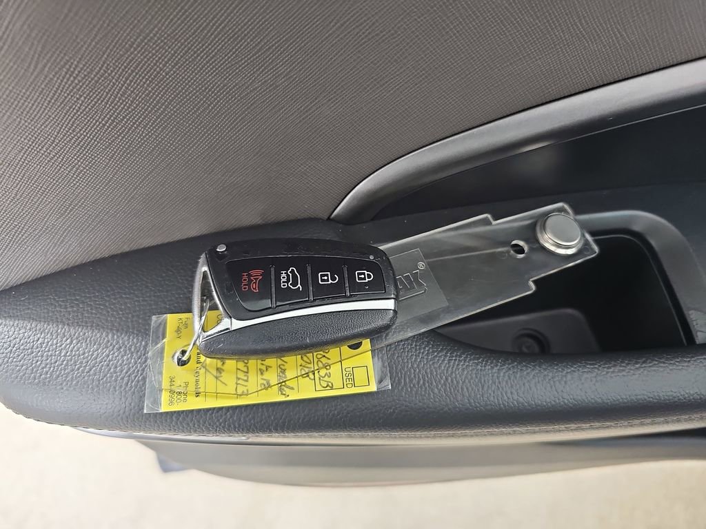 Used 2018 Hyundai Santa Fe Sport w/ 2.4L Tech Package 04 FWD image 40
