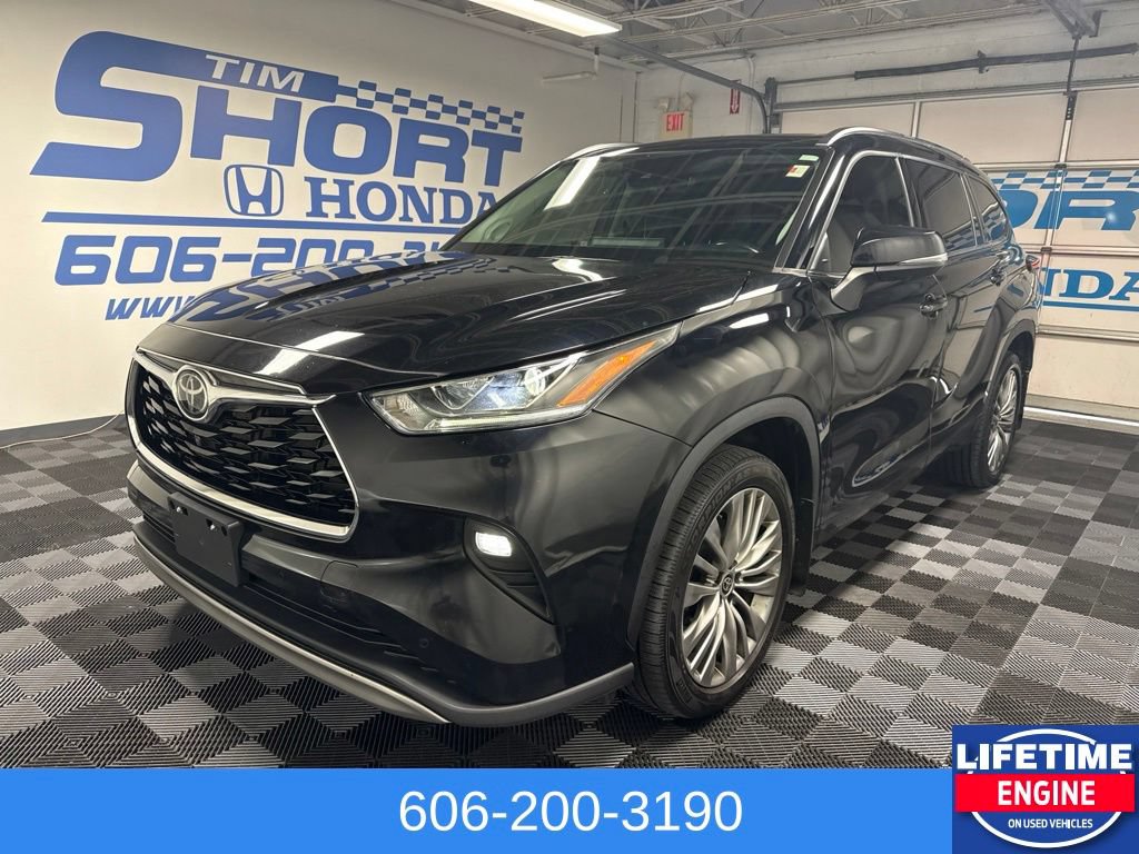 Used 2022 Toyota Highlander Platinum AWD/4WD image 1