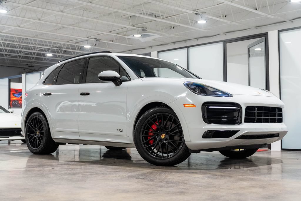 Used 2021 Porsche Cayenne GTS AWD/4WD image 4