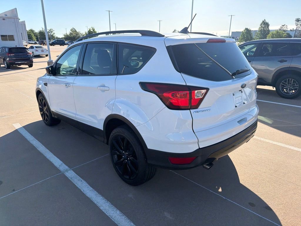 Used 2019 Ford Escape SE FWD image 6