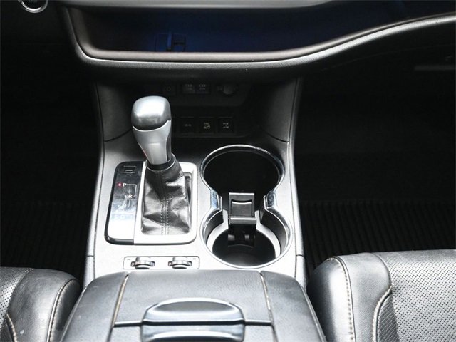 Used 2017 Toyota Highlander Limited image 25