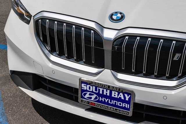 Used 2024 BMW i5 eDrive40i RWD image 11