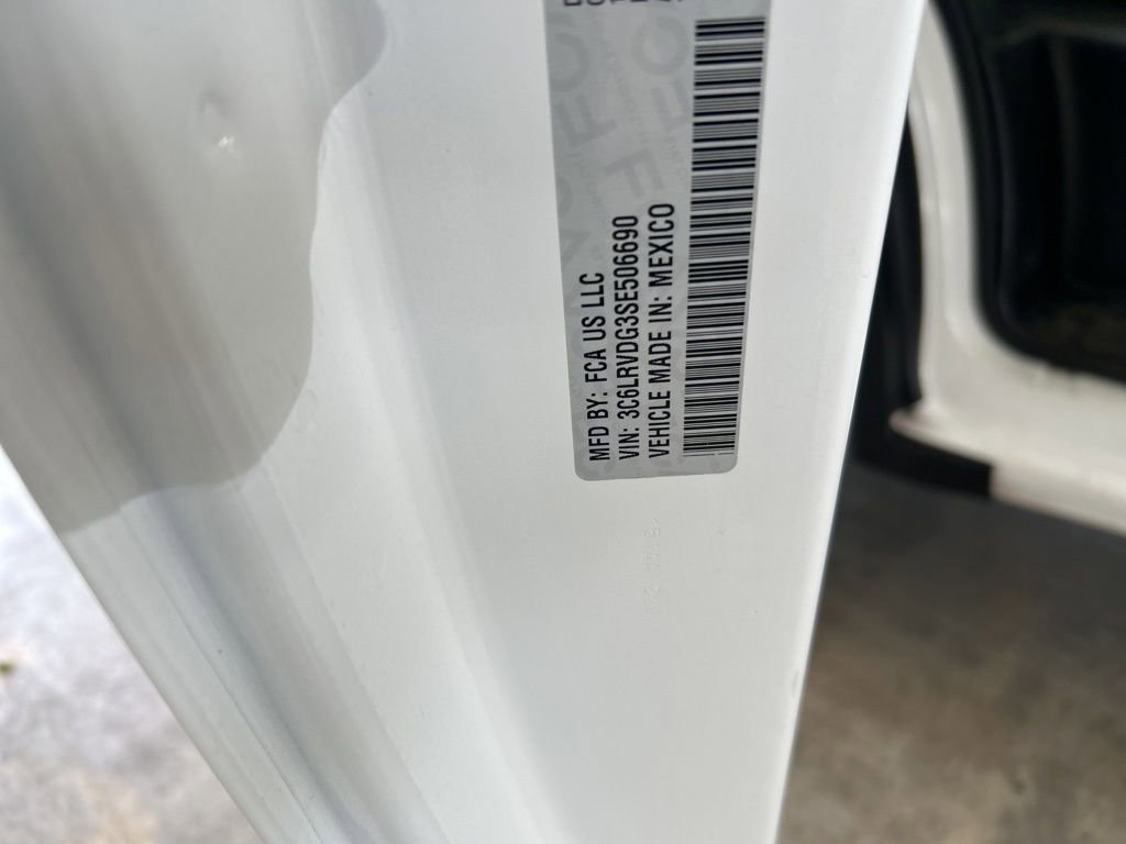 Used 2025 RAM ProMaster 2500 w/ Convenience Group FWD image 43