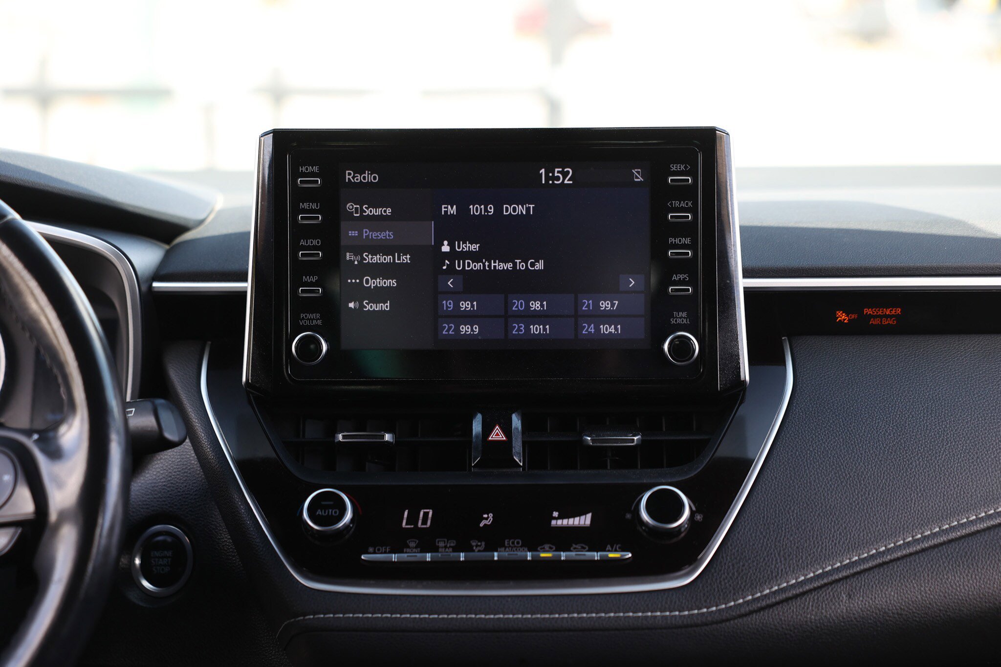 Used 2019 Toyota Corolla SE image 39