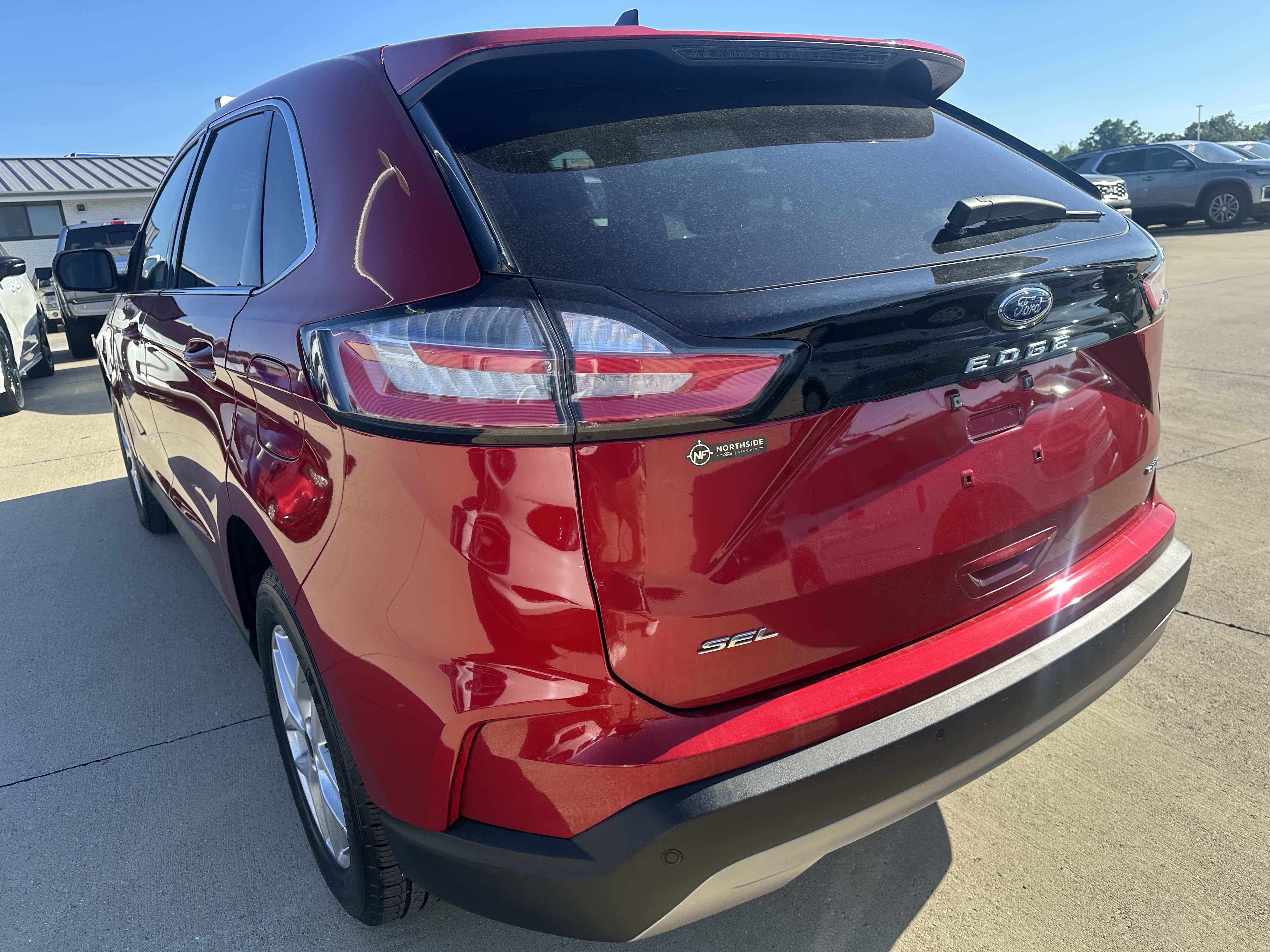 Used 2024 Ford Edge SEL AWD/4WD image 6