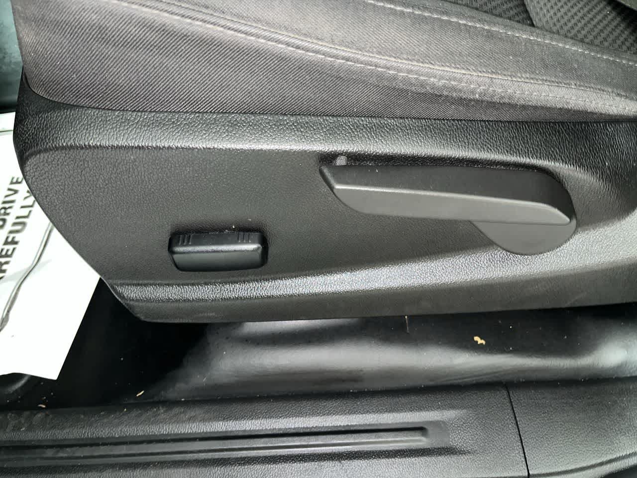 Used 2022 Chevrolet Colorado LT w/ Fleet Safety Package RWD image 14