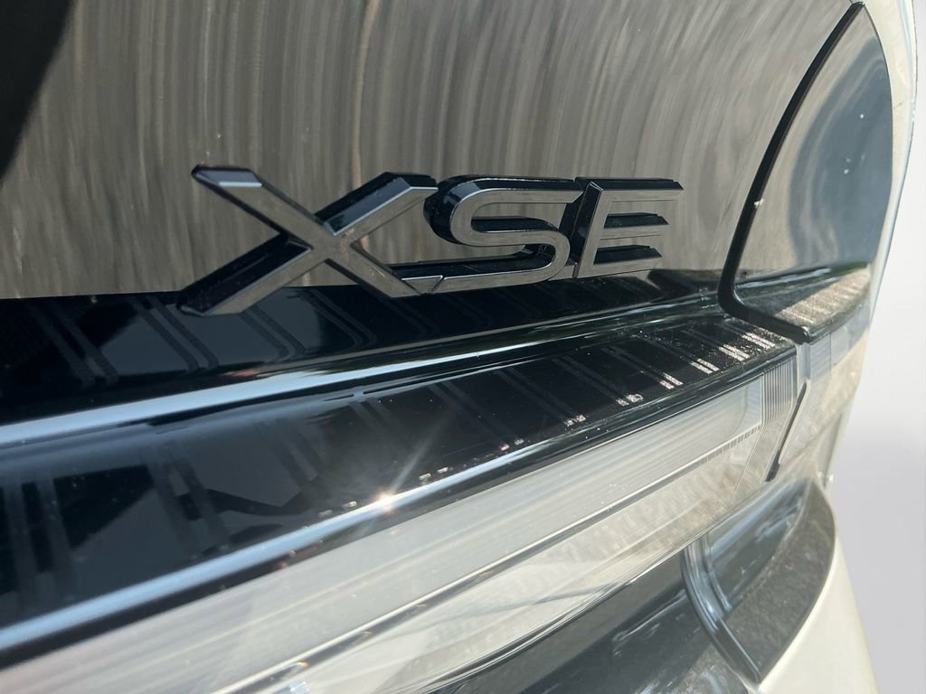 New 2025 Toyota Prius Plug-In Hybrid image 16