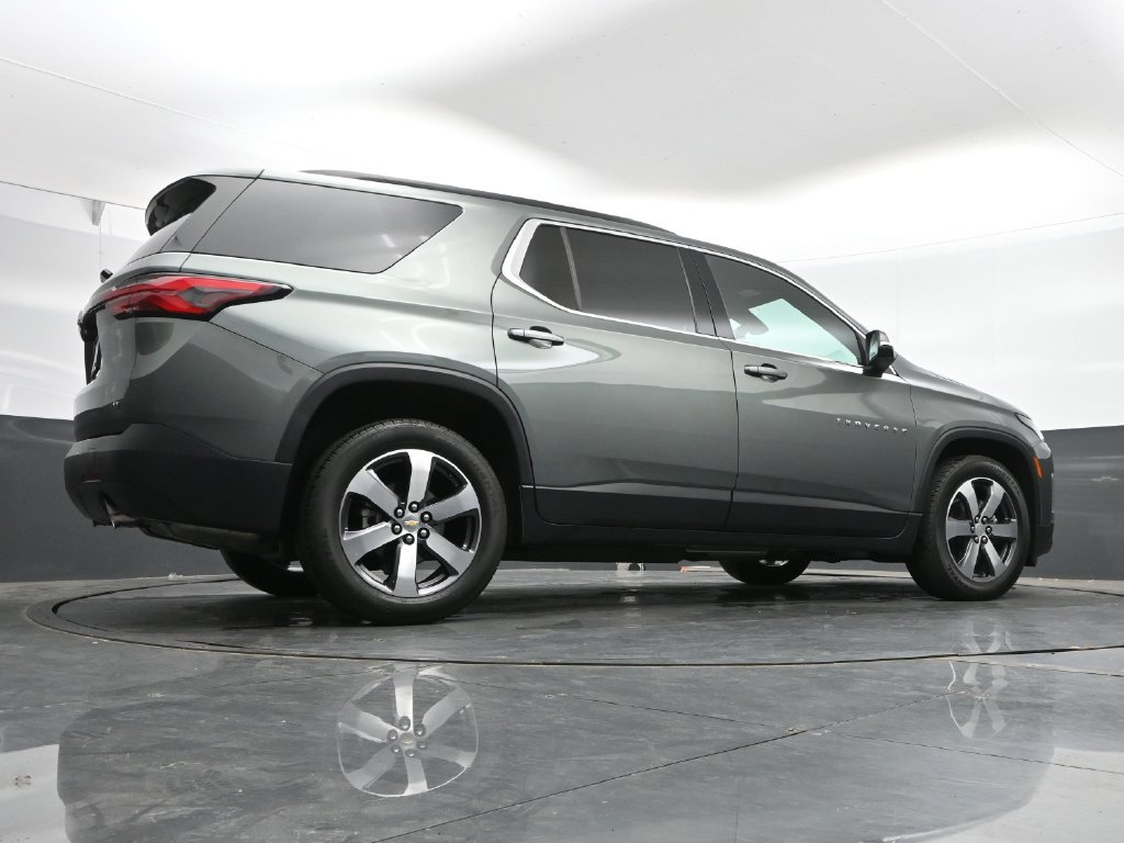 Used 2022 Chevrolet Traverse LT w/ LT Premium Package AWD/4WD image 42